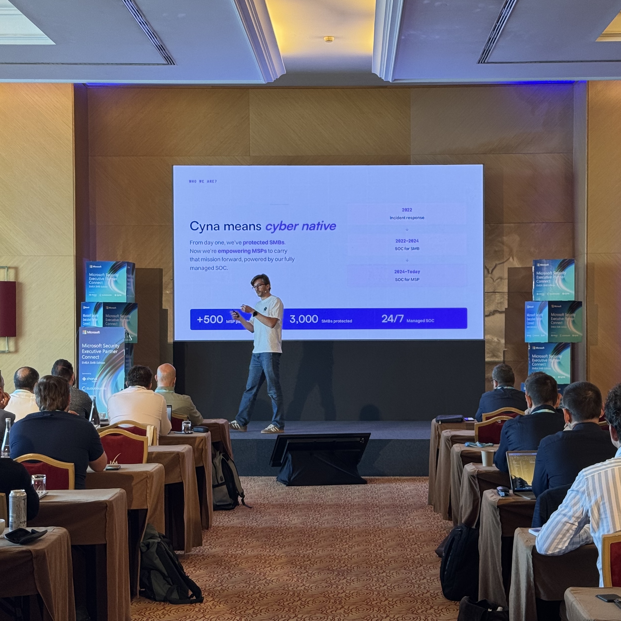 Présentation Cyna « cyber native » devant les partenaires Microsoft lors du Security Executive Partner Connect EMEA à Cascais